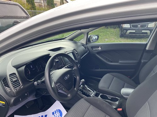 2017 KIA Forte HATCHBACK image #1,353