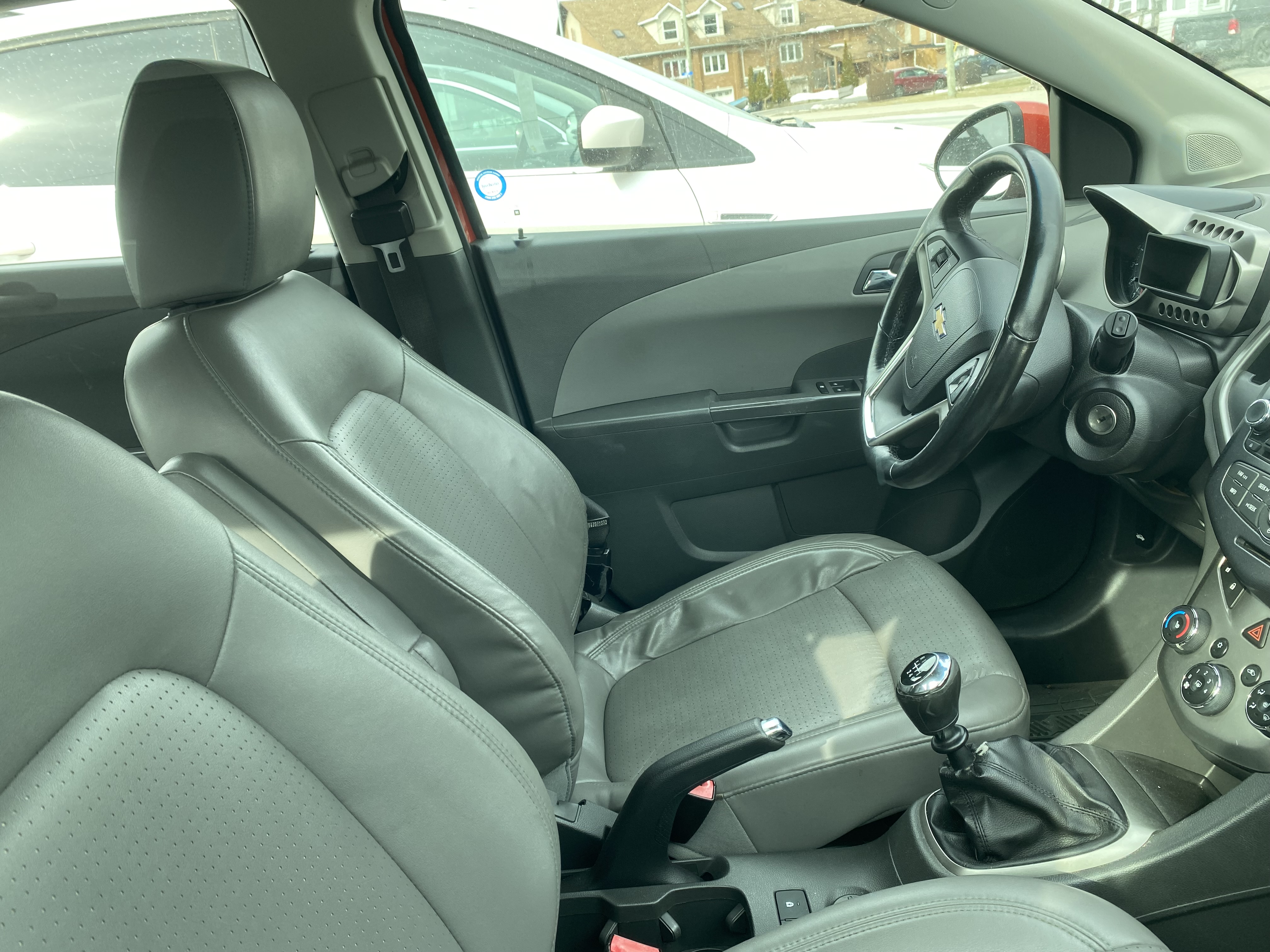 2012 CHEVROLET Sonic HATCHBACK image #3