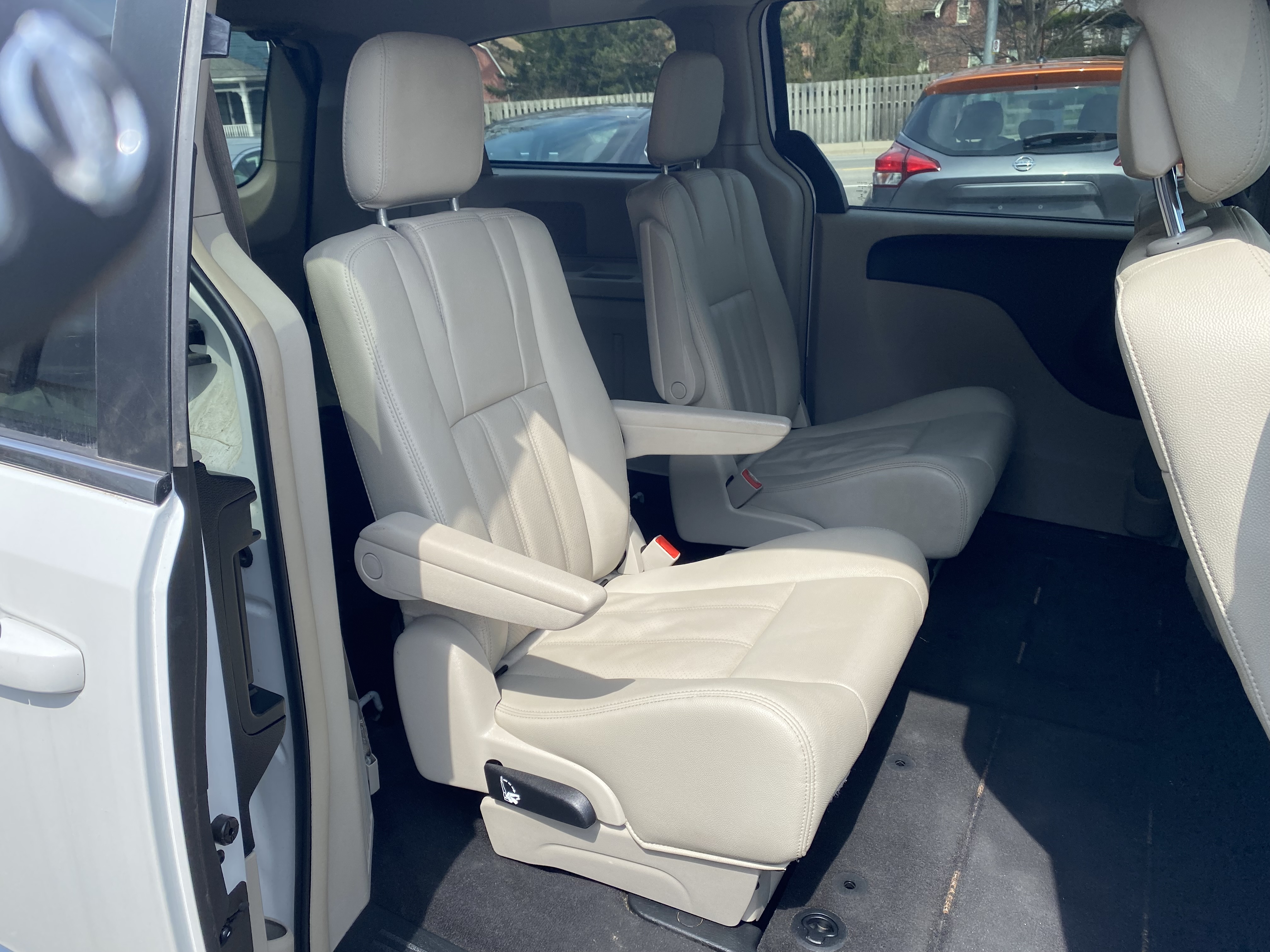 2016 DODGE Grand Caravan CREW PLUS image #7