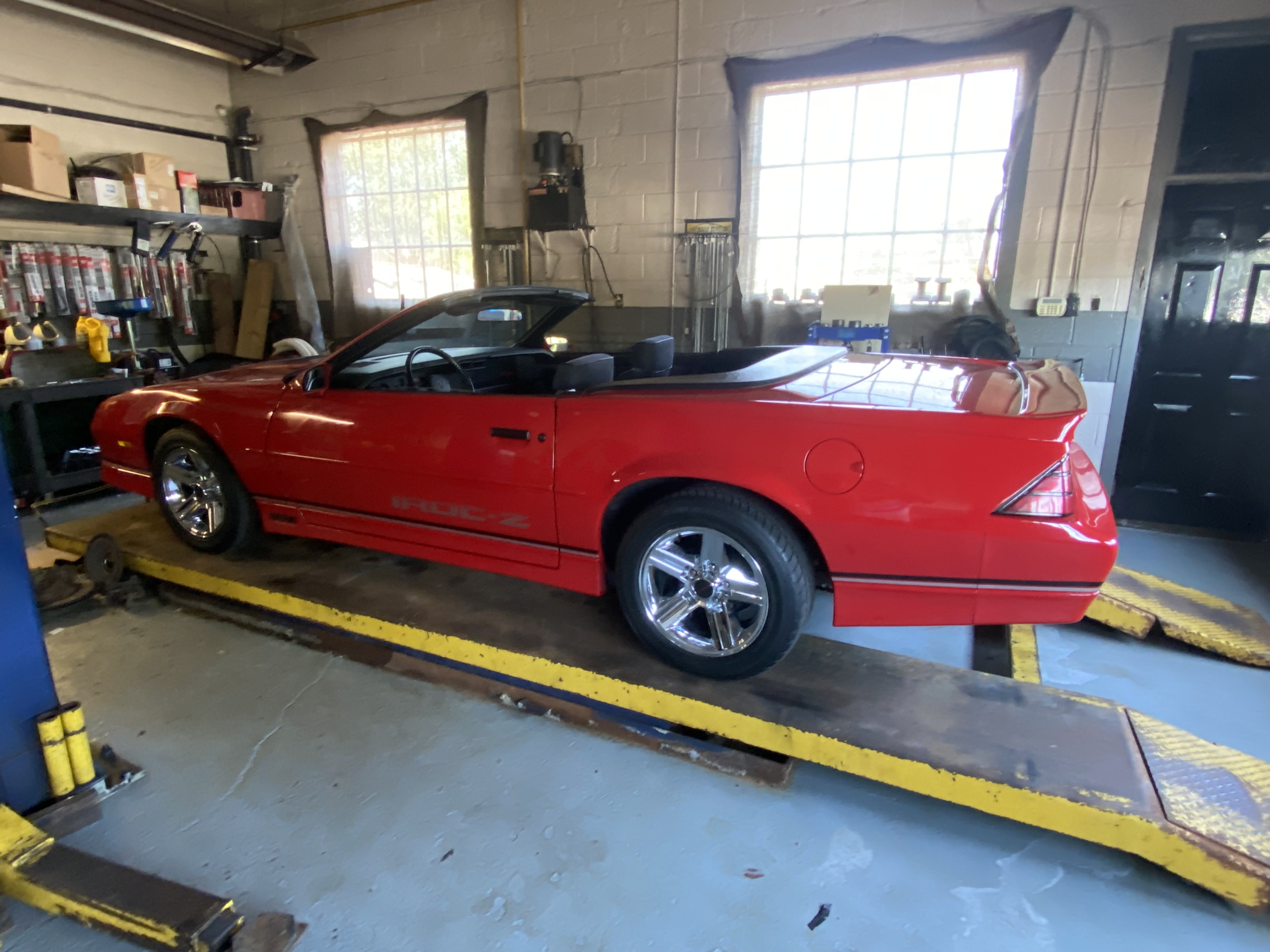 1988 CHEVROLET Camaro Z-28 IROC CONVERTIBLE image #1