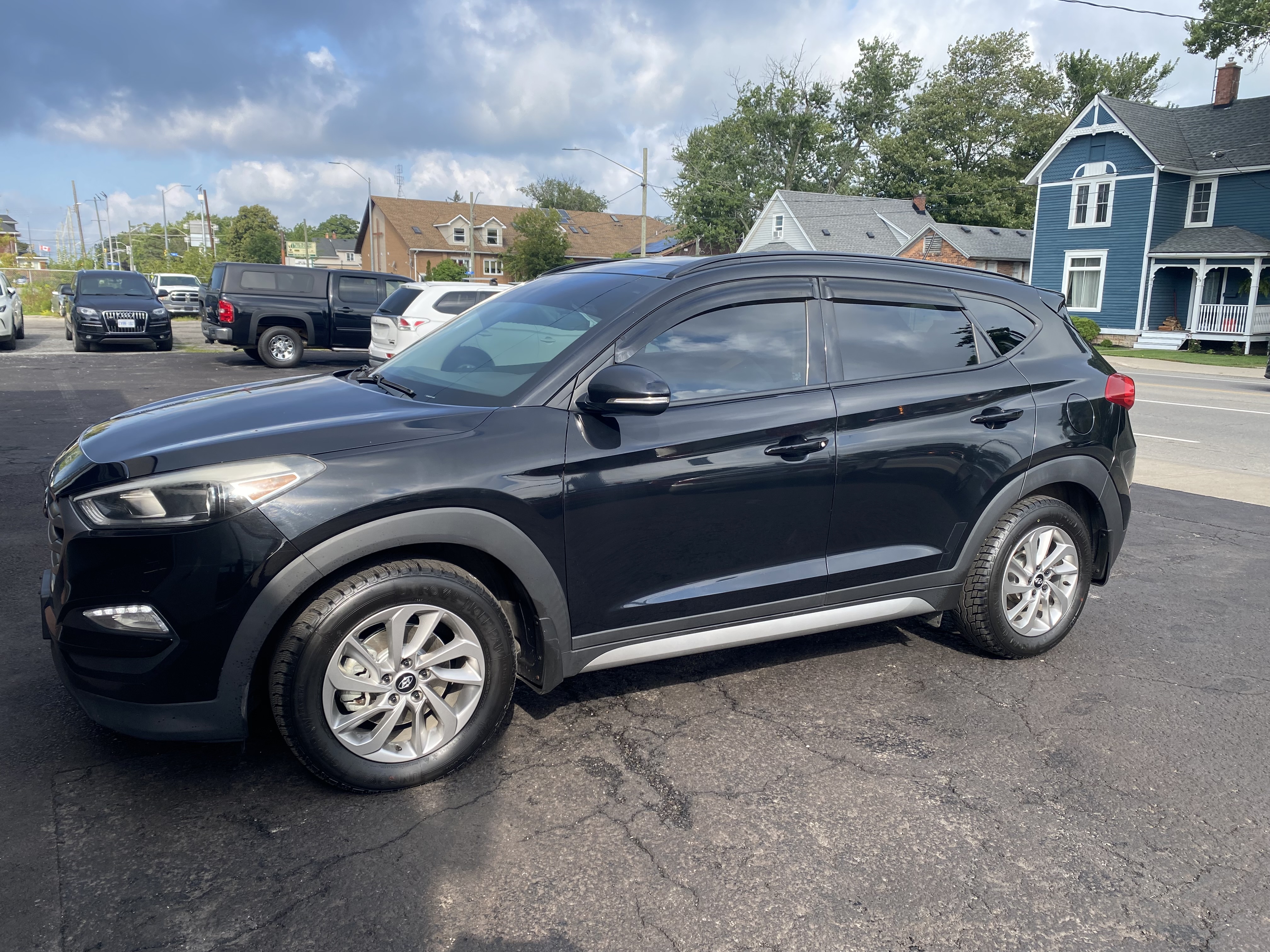 2017 HYUNDAI Tucson LIMITED image #1