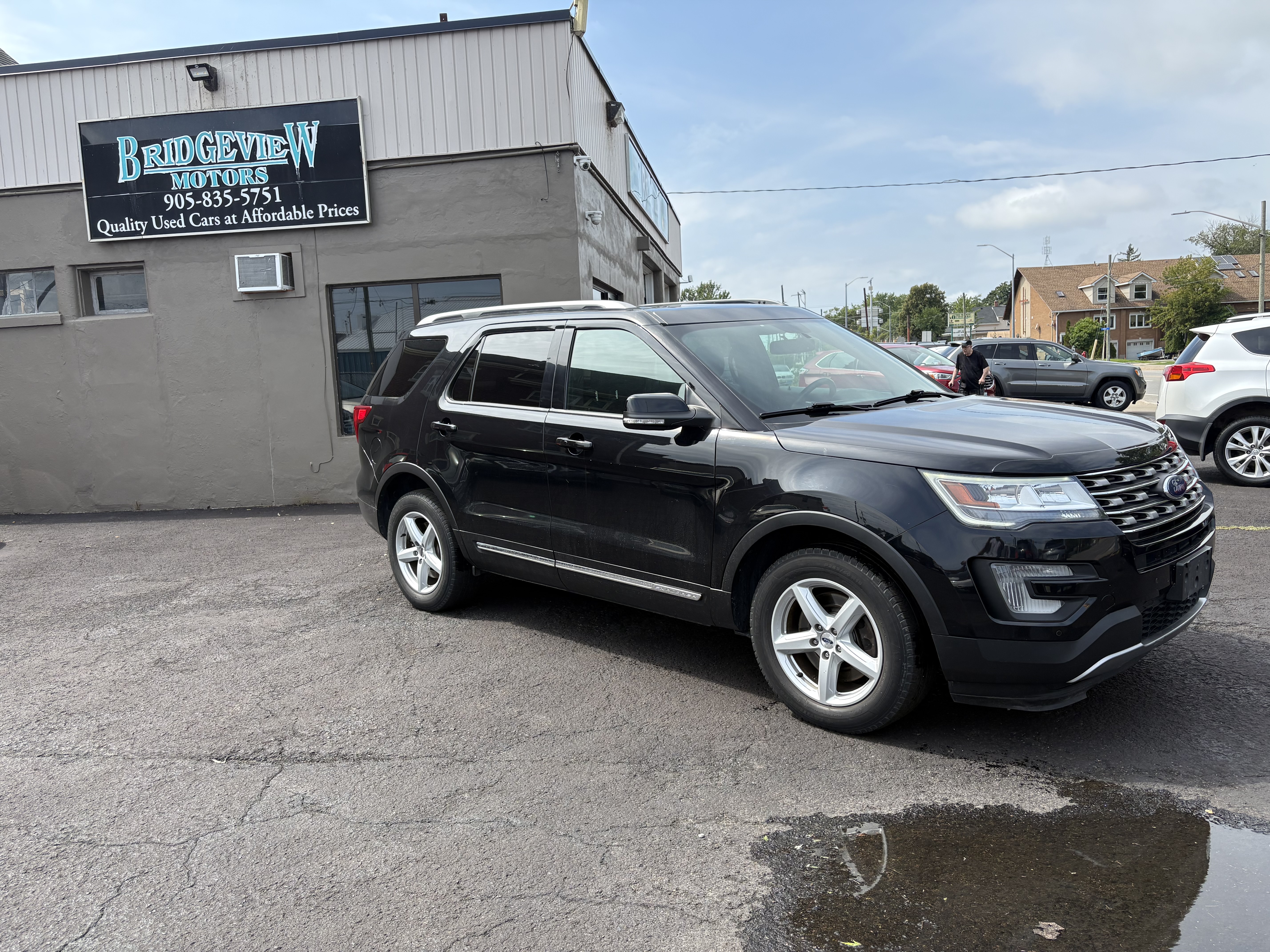 2017 FORD Explorer XLT image #2