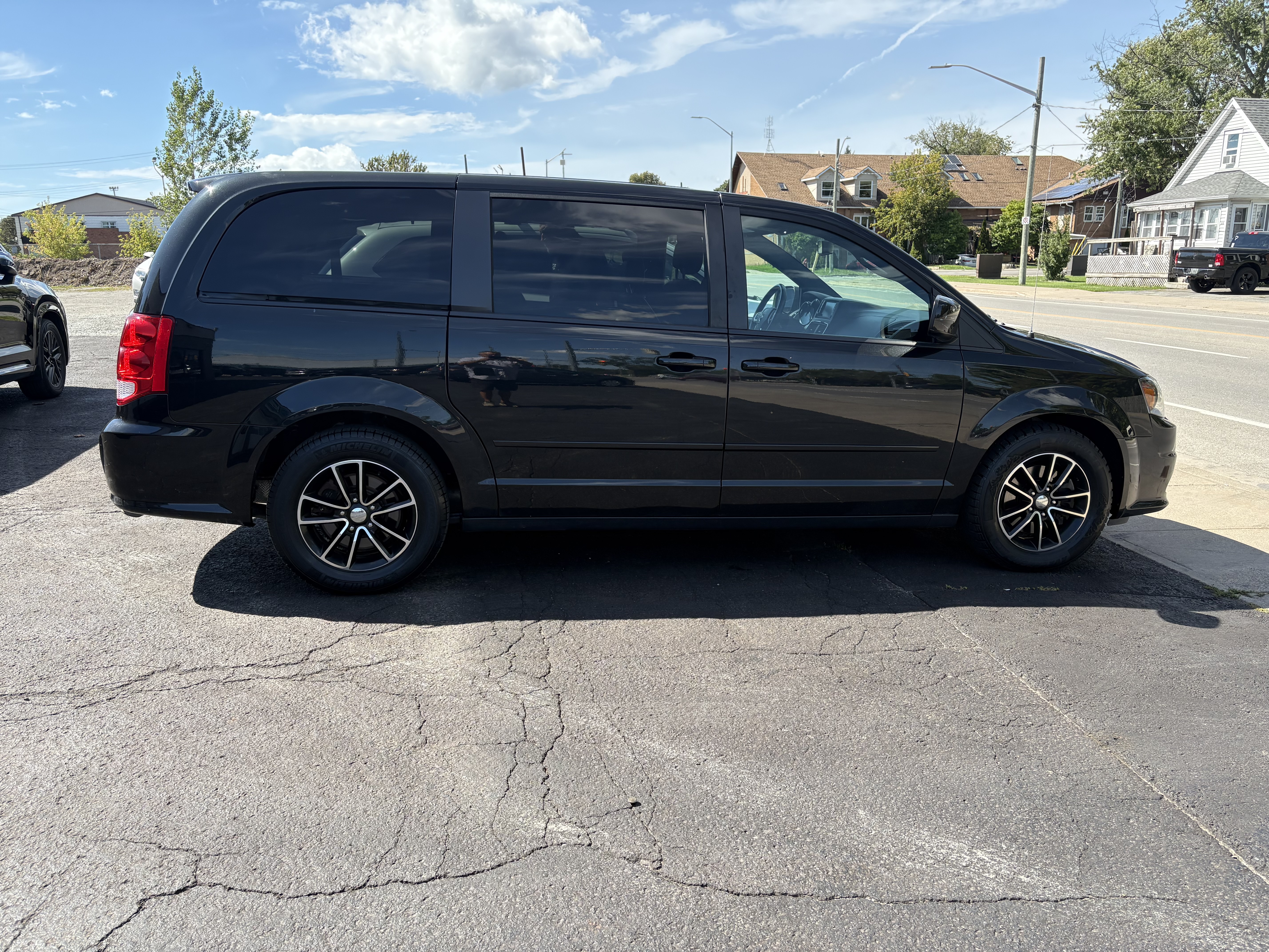 2016 DODGE Grand Caravan R/T image #1