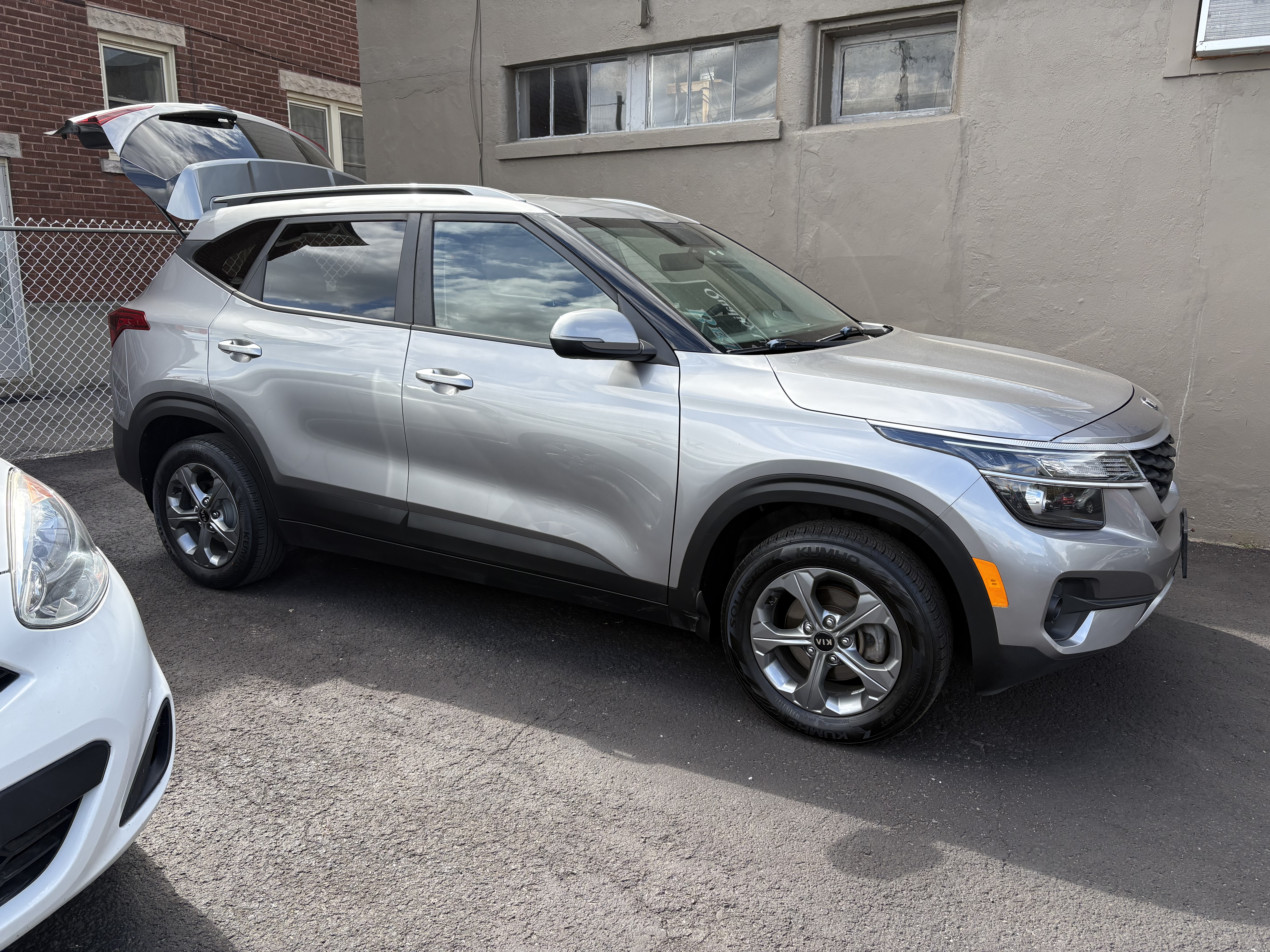2021 KIA Seltos LX image #1