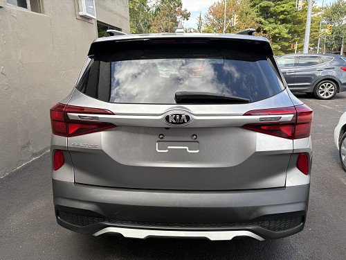 2021 KIA Seltos LX image #1,880