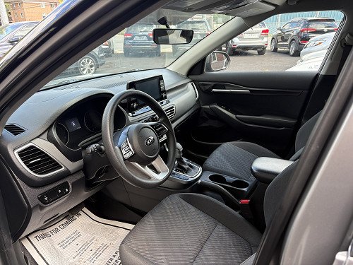 2021 KIA Seltos LX image #1,881