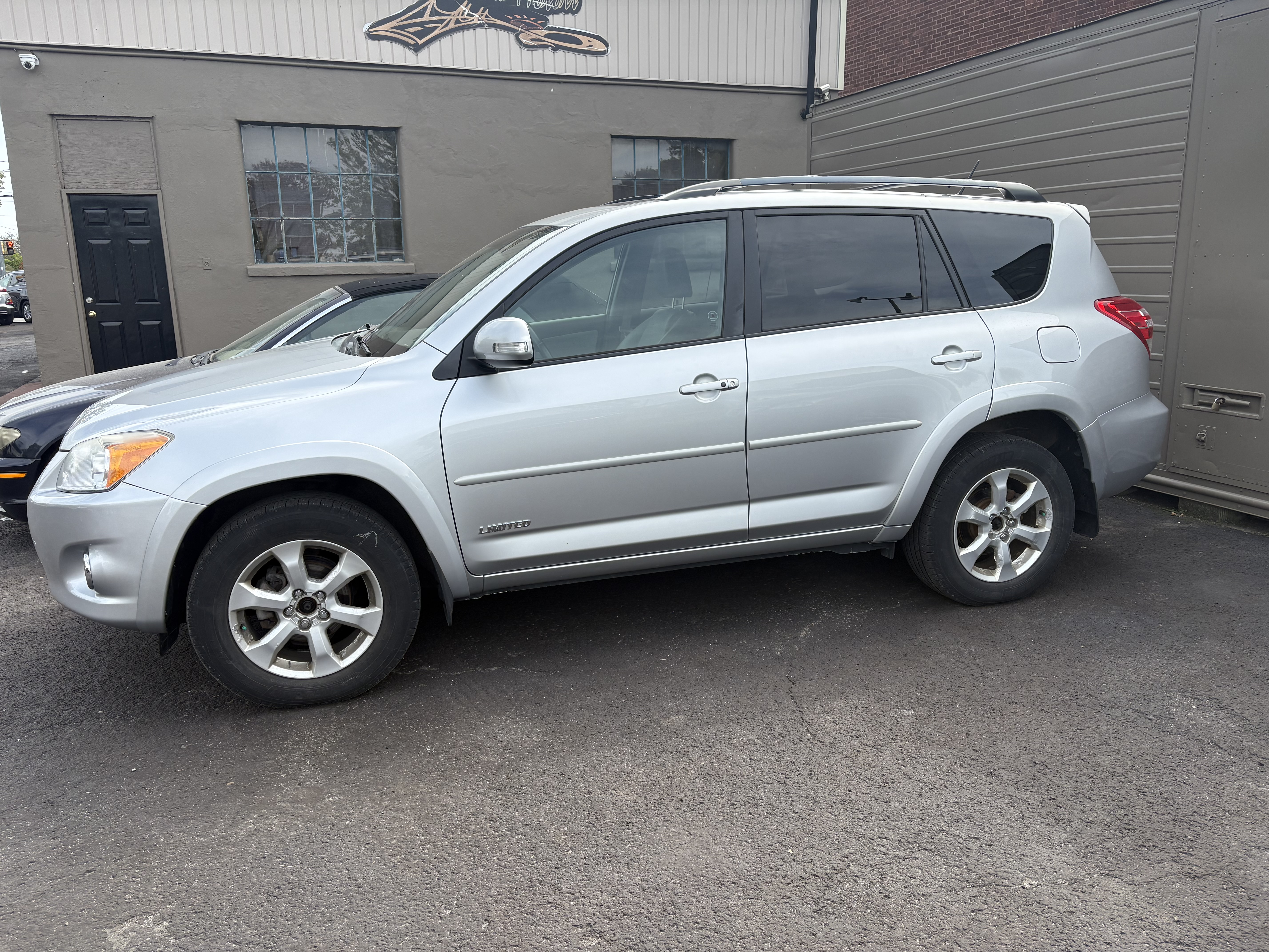 2009 TOYOTA RAV4 LIMITED image #1