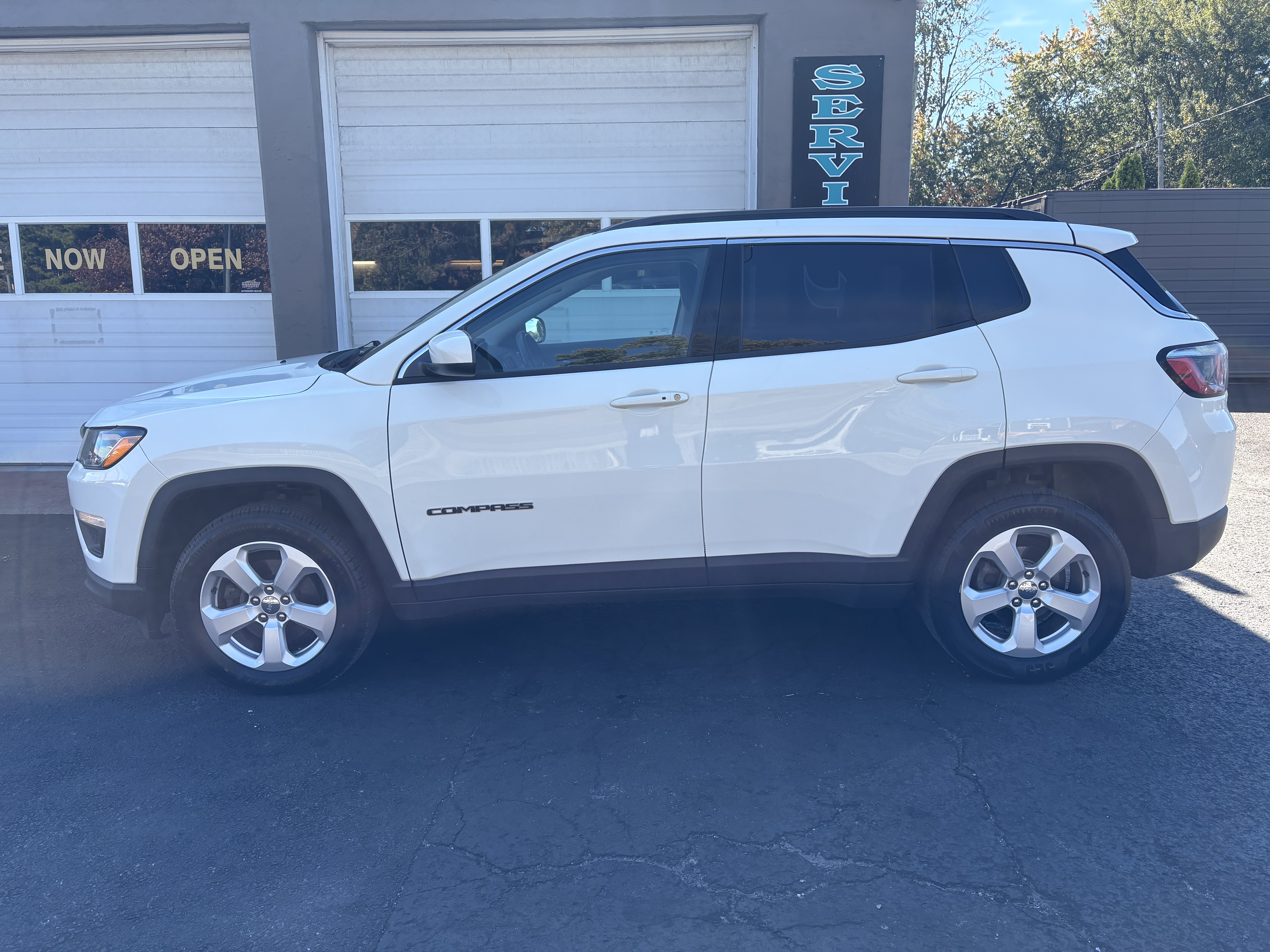 2018 JEEP Compass LATTITUDE image #1