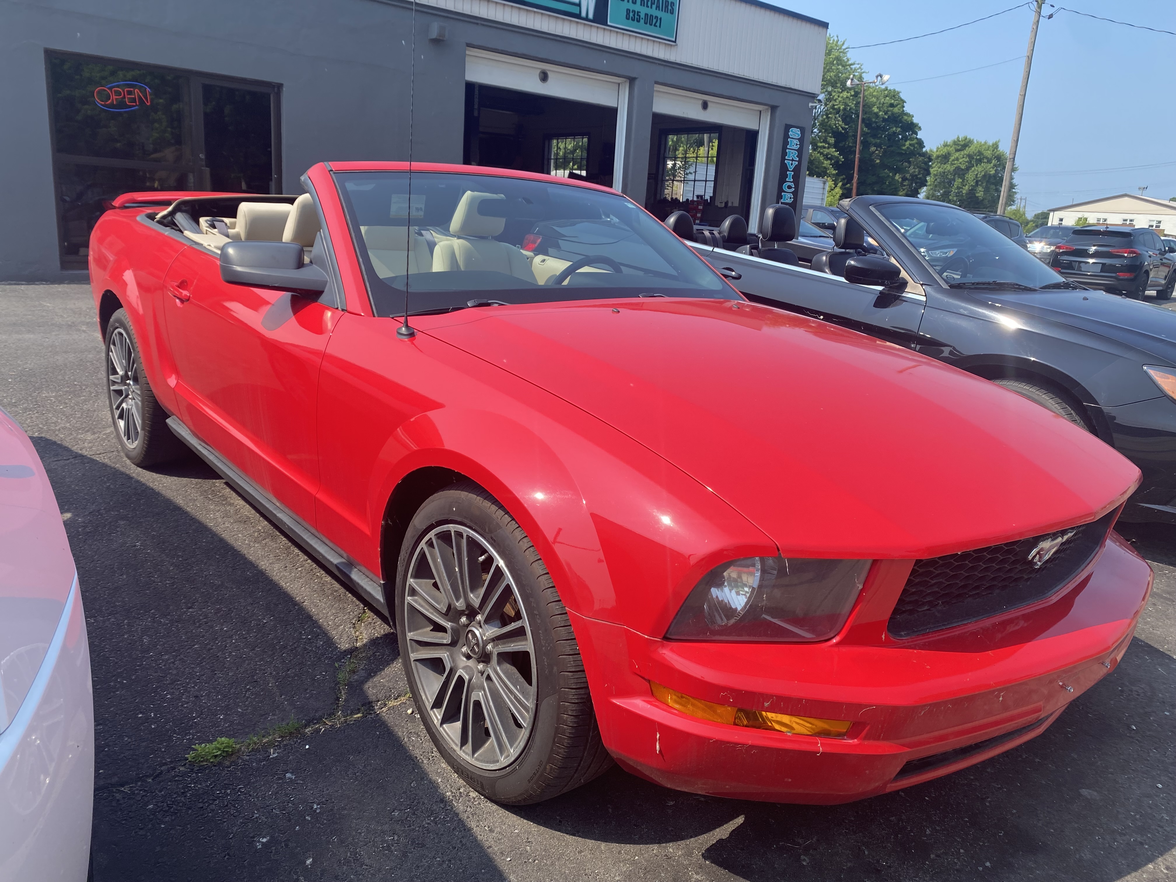 2005 FORD Mustang CONVERTIBLE image #1