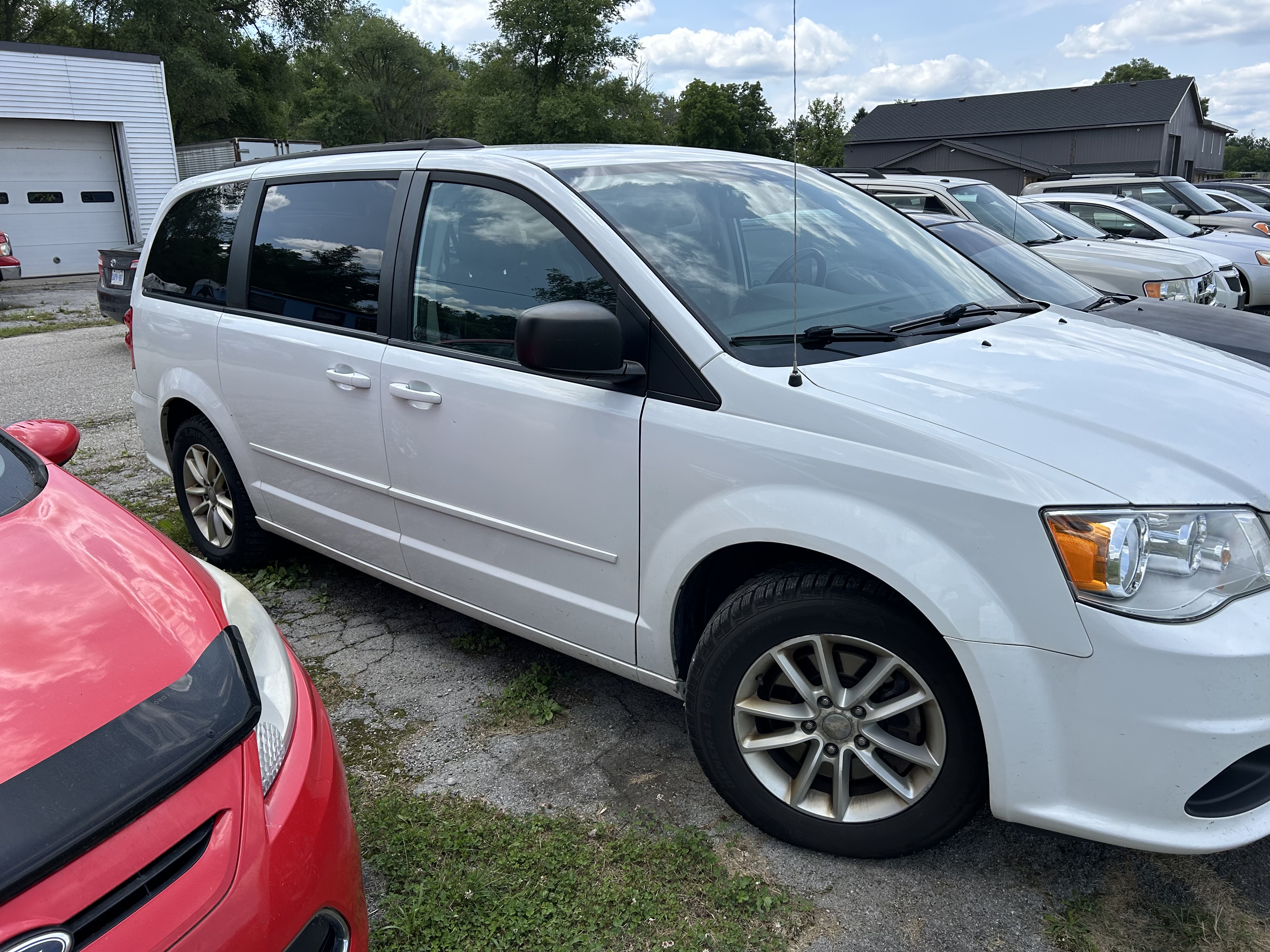 2016 DODGE Grand Caravan SE image #1
