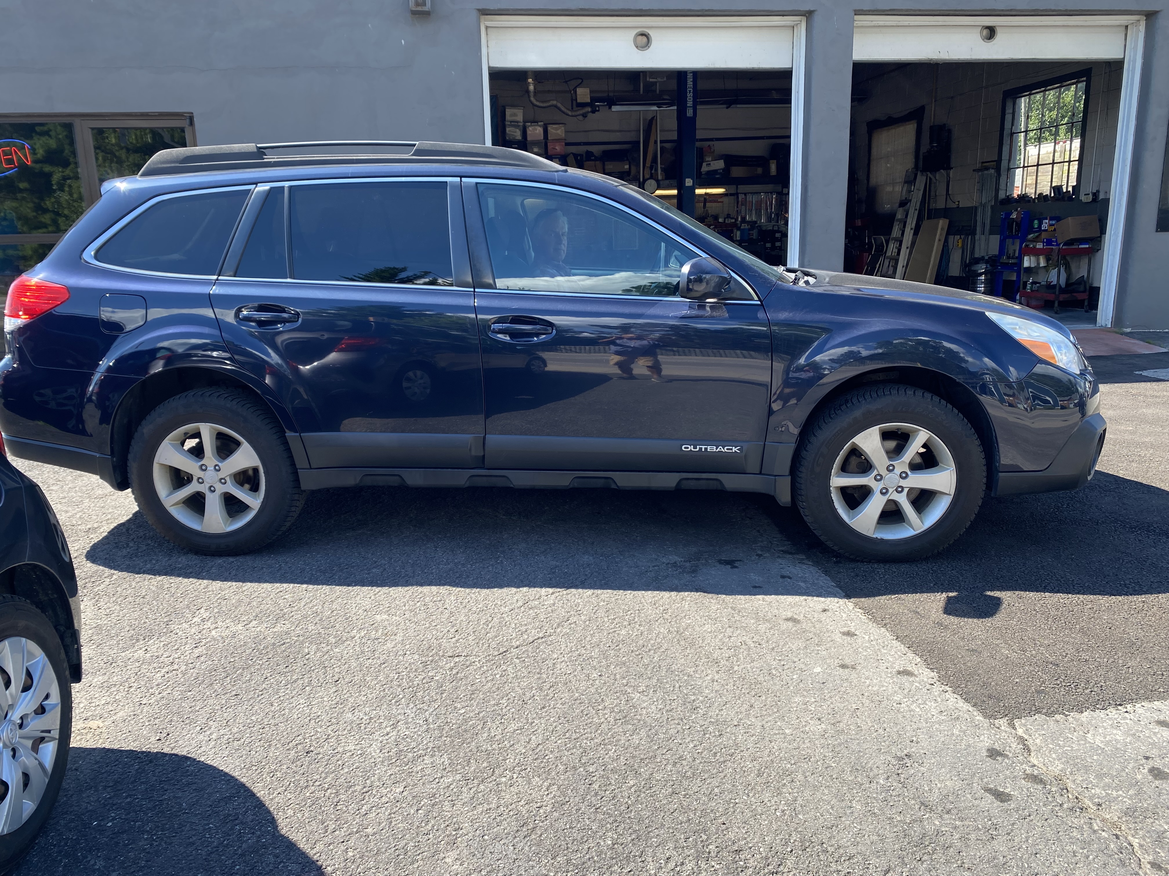 2013 SUBARU Outback 2.5I PREMIUM image #1