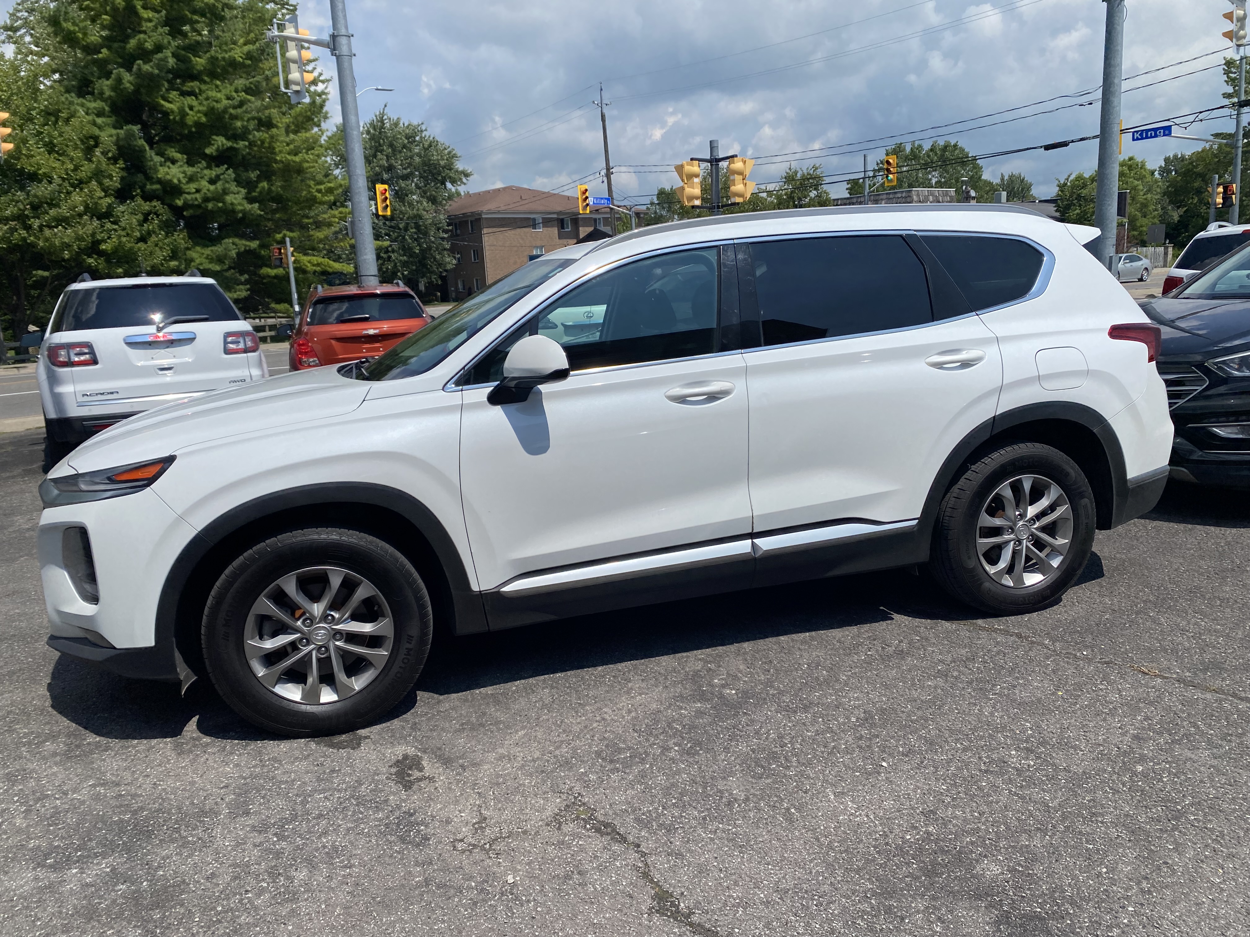 2019 HYUNDAI Santa Fe SE image #1