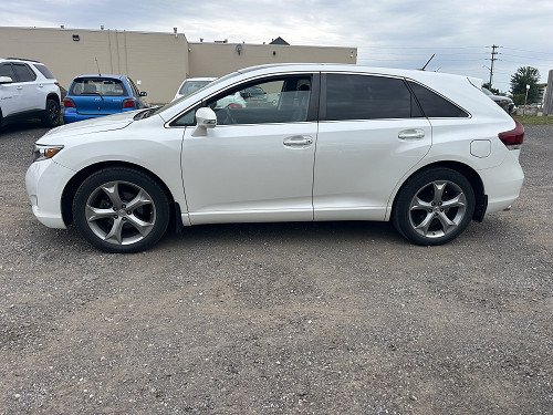 2013 TOYOTA Venza LE image #811