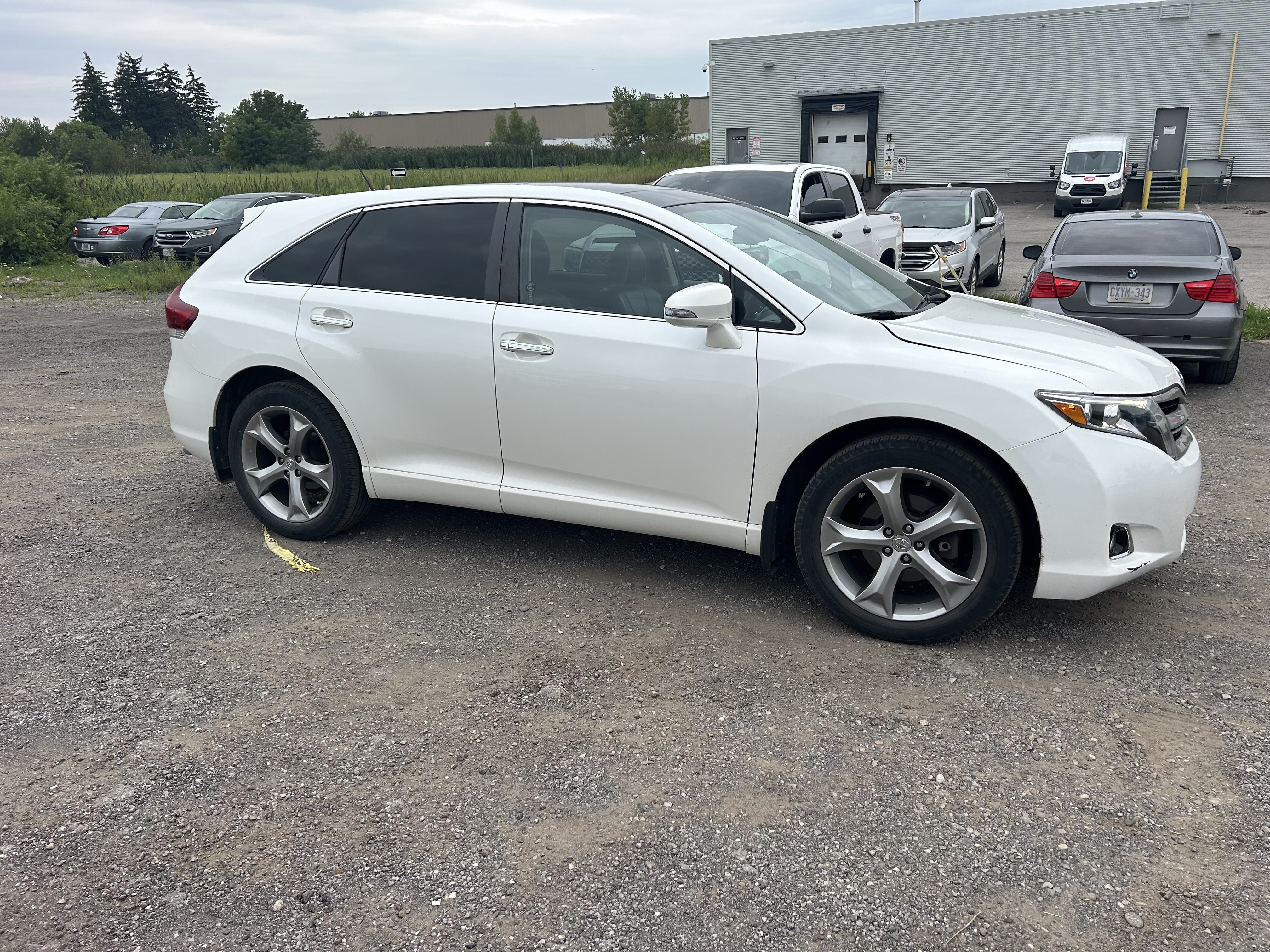 2013 TOYOTA Venza LE image #3