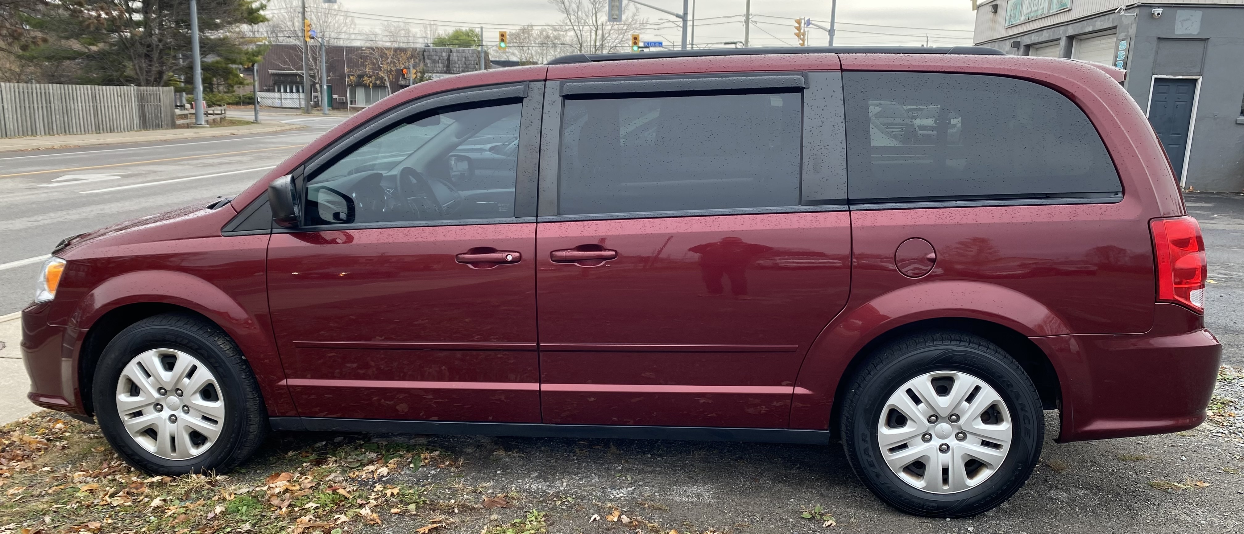 2017 DODGE Grand Caravan SXT image #1