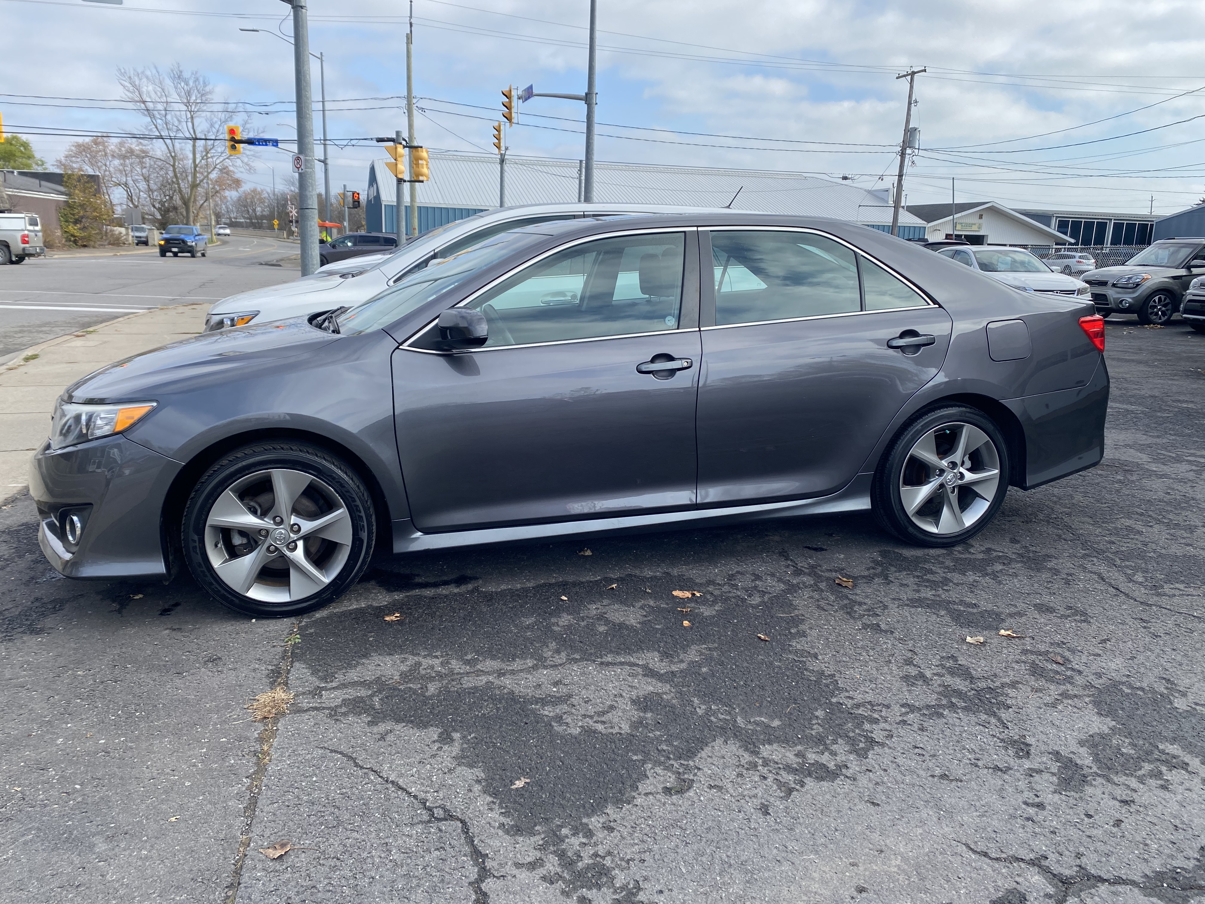 2014 TOYOTA Camry SE image #1