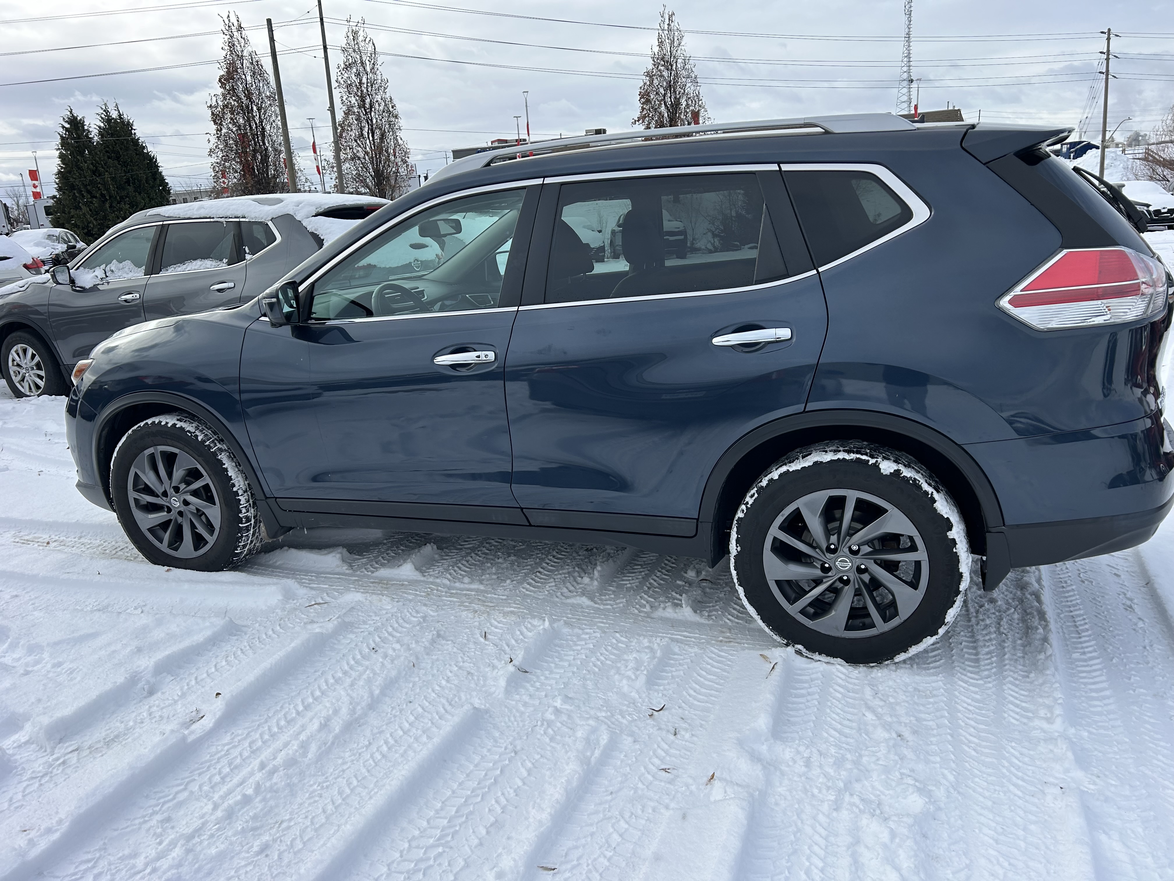 2016 NISSAN Rogue SL image #2